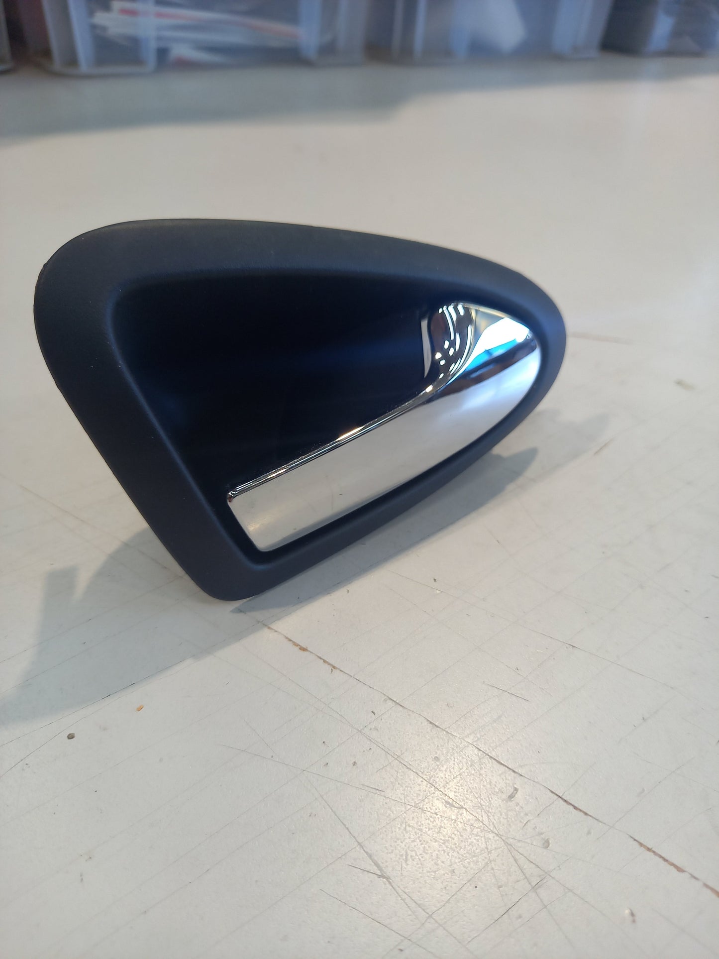 Genuine SEAT Lever | 6J48391142ZZ
