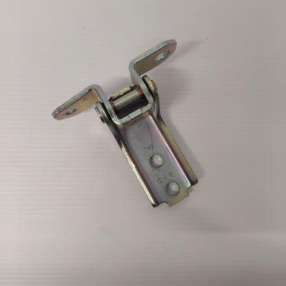 Genuine Suzuki Hinge, Front Door Avk3 | 69320-68LB0-000
