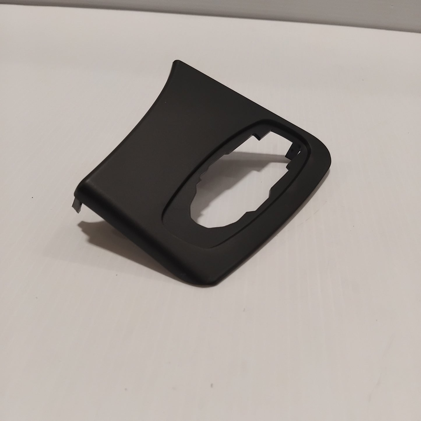 Genuine Peugeot Base Cover | 8152G6