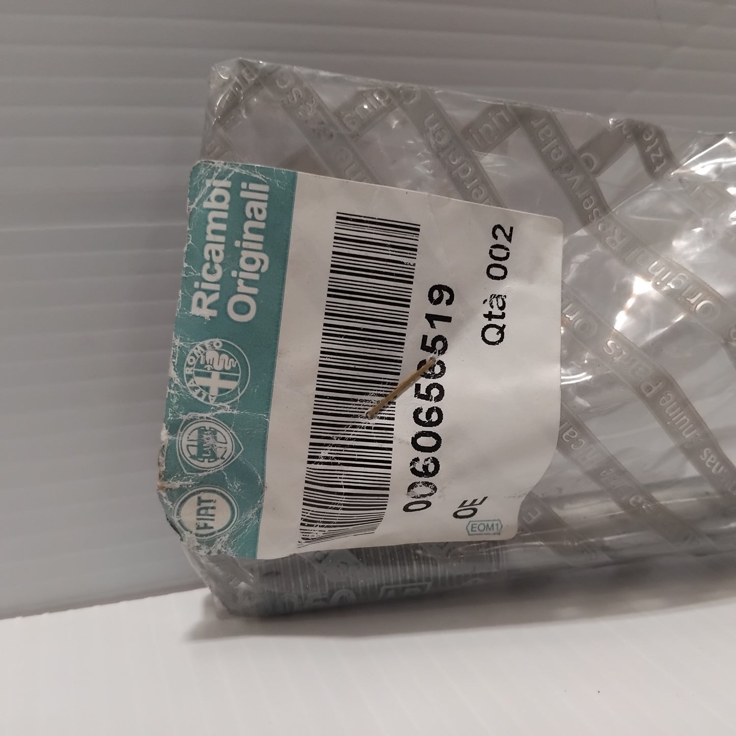 Genuine Rear Suspension Rod Screw - Alfa Romeo 147 / 156 / GT | 60656519