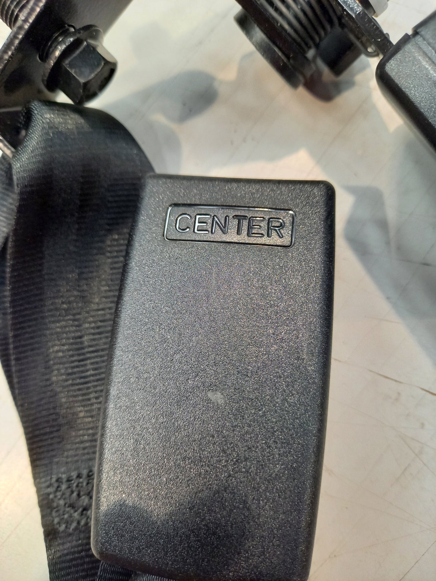 Genuine Hyundai Double Buckle Assy-R | 898300X2004X