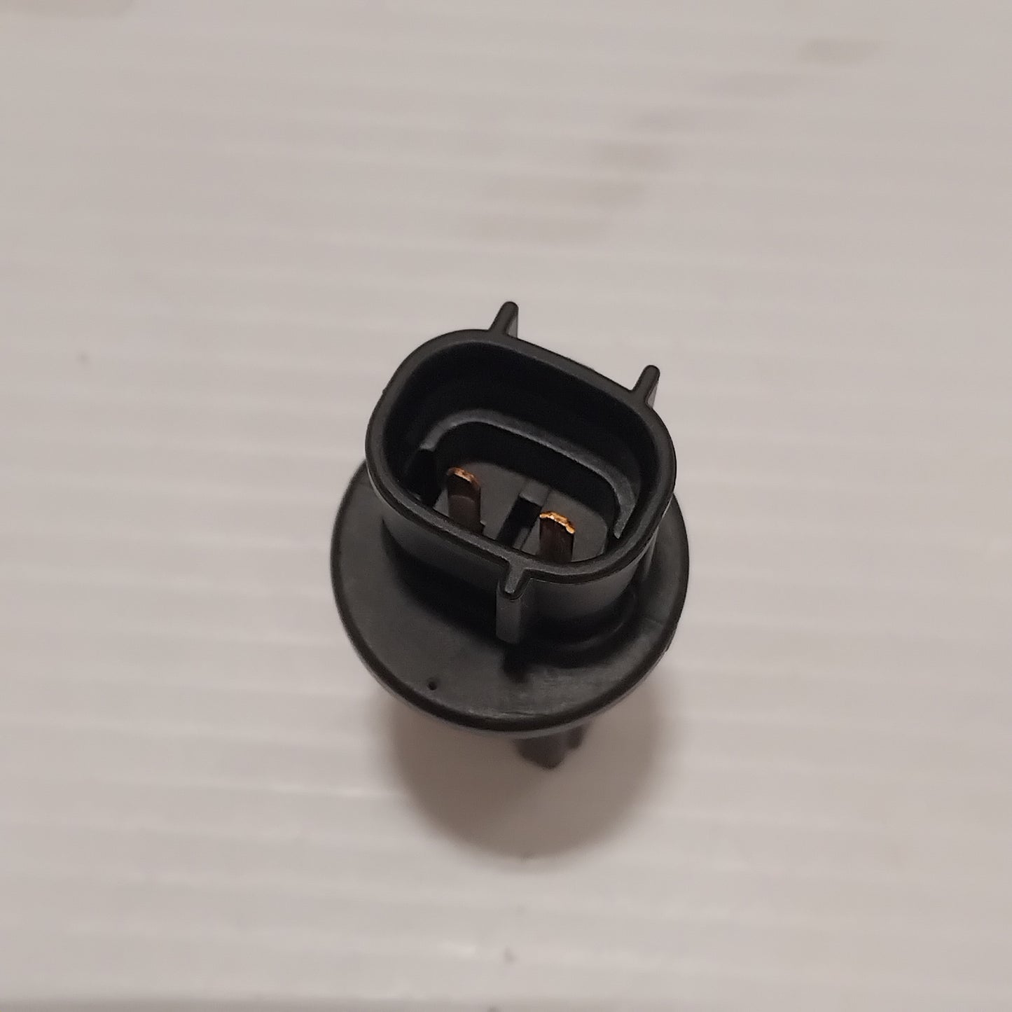 Genuine Ford Holder Assy - Bulb - Double-Pole | 1475359
