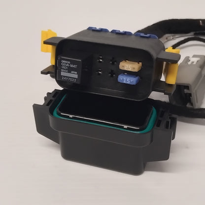 Genuine Volvo Fuse Box | 32204026