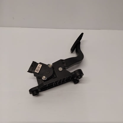 Genuine Hyundai Pedal Assy-Accelerat | 327002E931