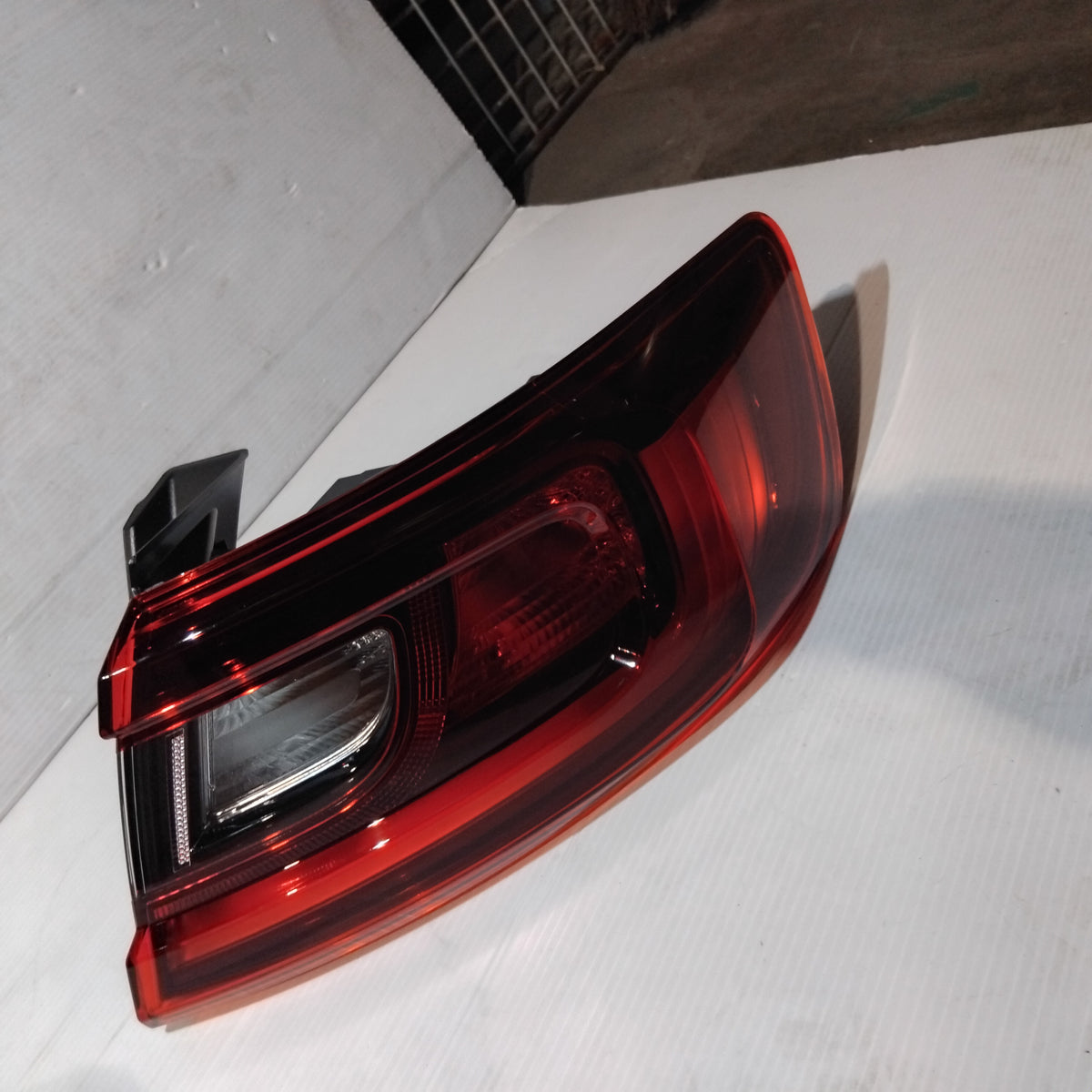 Genuine Renault Lamp-Fdr  Rr Rh | 26 55 017 30R