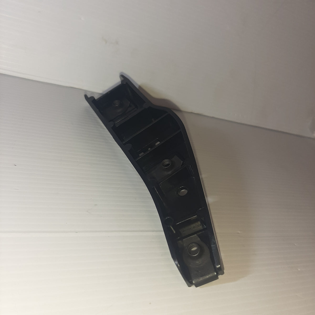 Genuine Ford Bracket - Bumper Mounting (Ford Ranger 2022)| 2610258
