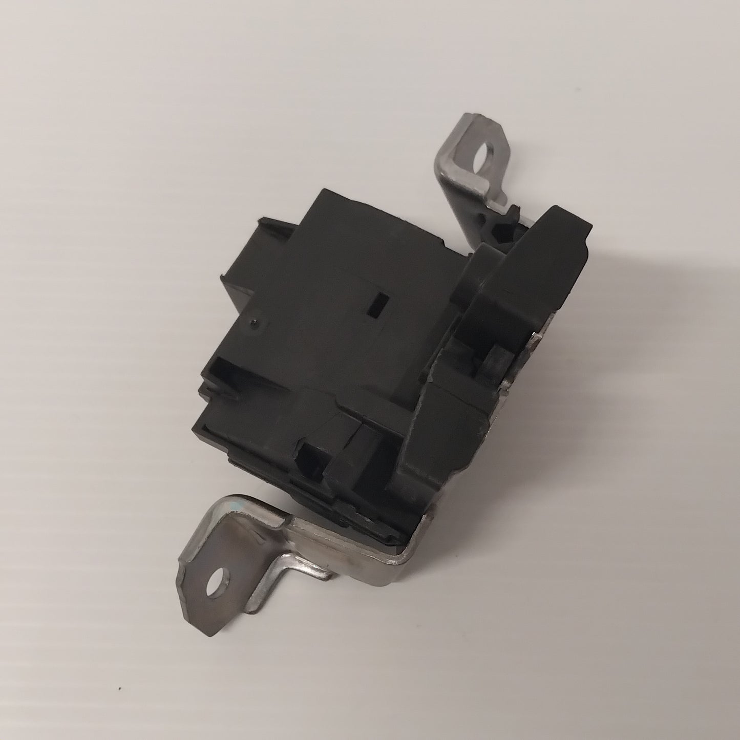 Genuine Tailgate Lock - Peugeot 108 | B000847580