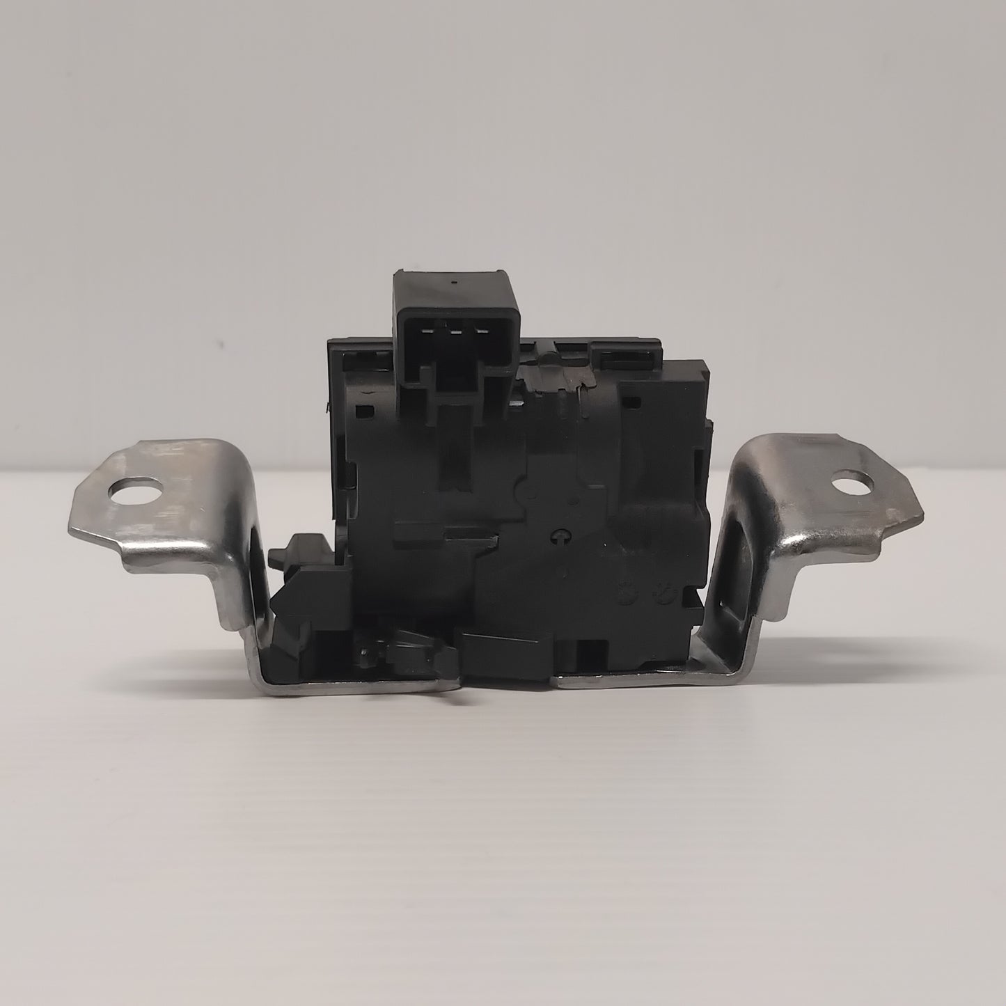 Genuine Tailgate Lock - Peugeot 108 | B000847580