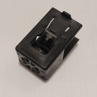 Genuine Vauxhall Securing Clip | 39081933