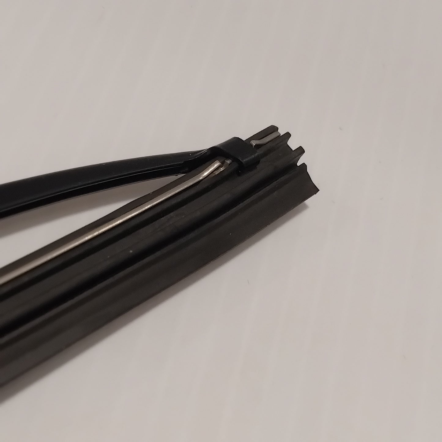 Genuine Hyundai 14" Wiper Blade | HYU350