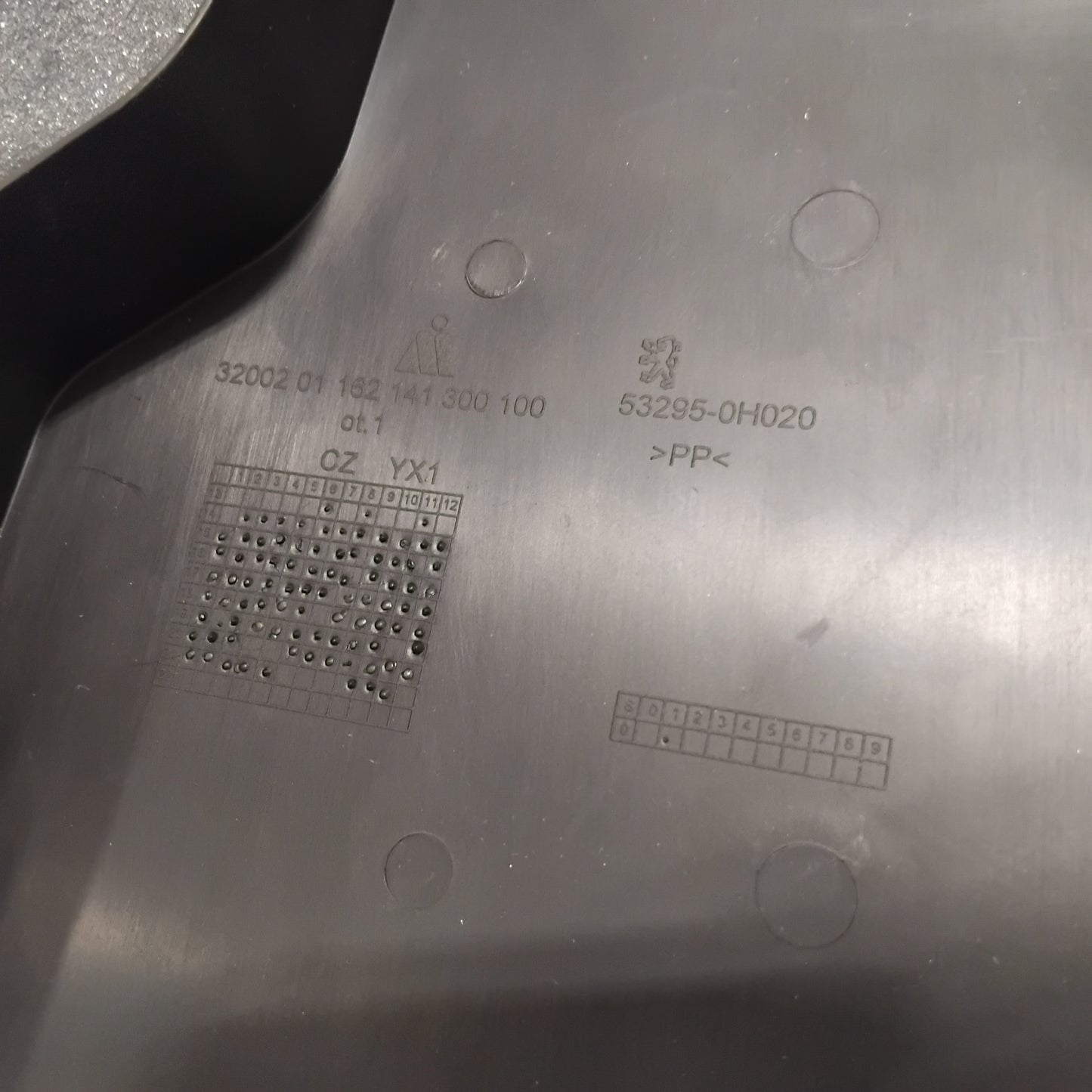 Genuine Peugeot Bumpr Deflector | 1612202080