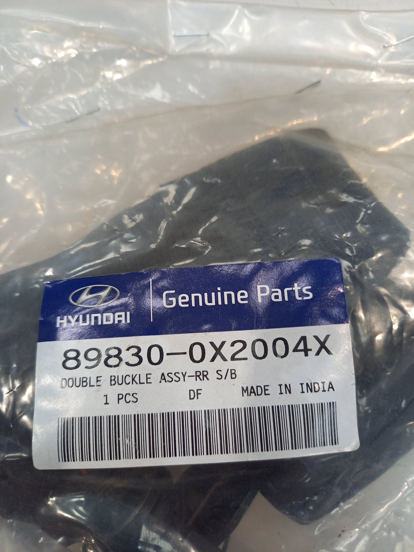 Genuine Hyundai Double Buckle Assy-R | 898300X2004X