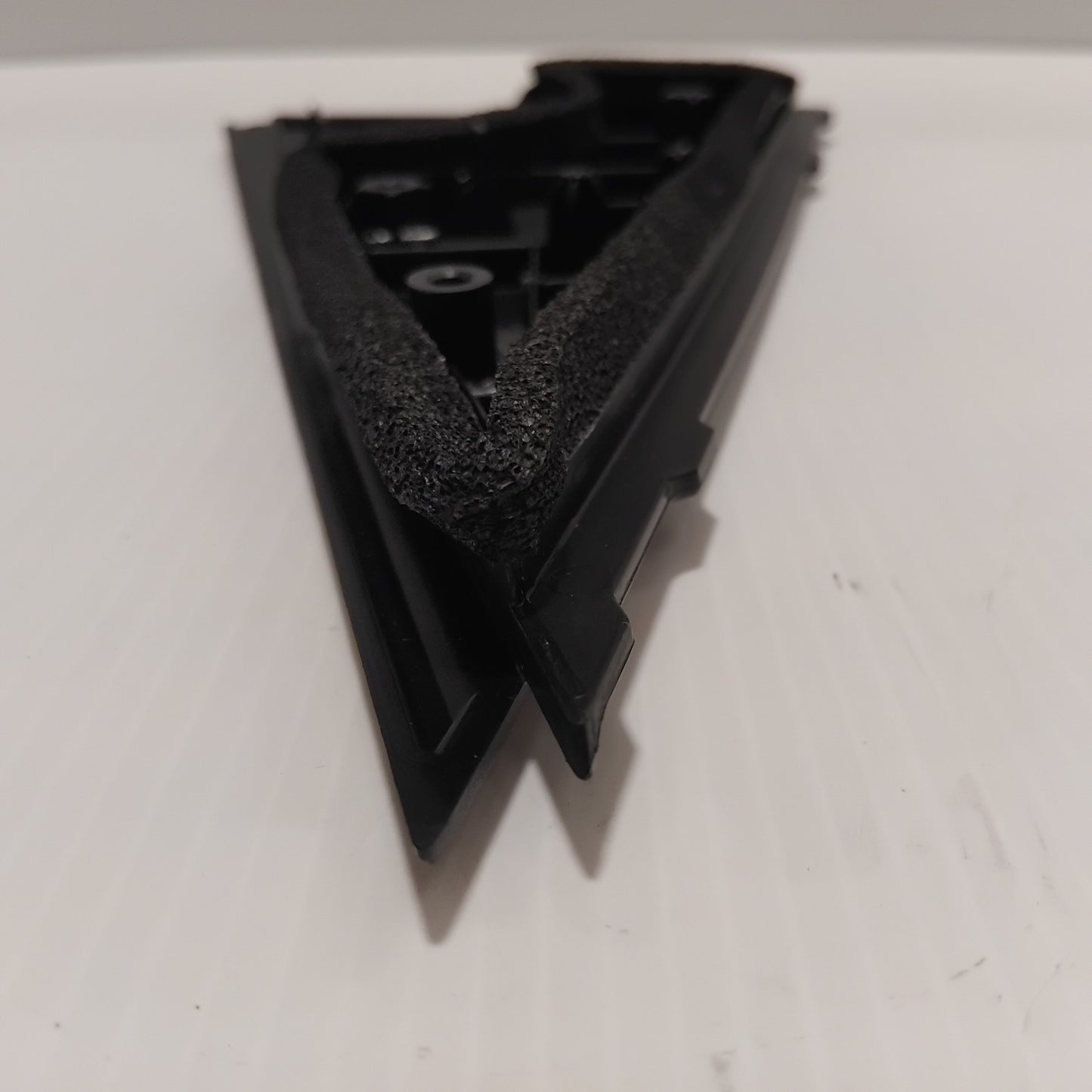 Genuine Left Rear Door Moulding - Kia Sorento 2009-2014 | 838302P001