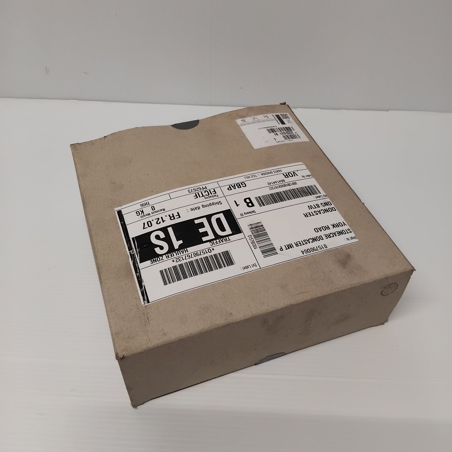 Genuine Left Headlamp Washer Jet - Peugeot RCZ | 1612920680