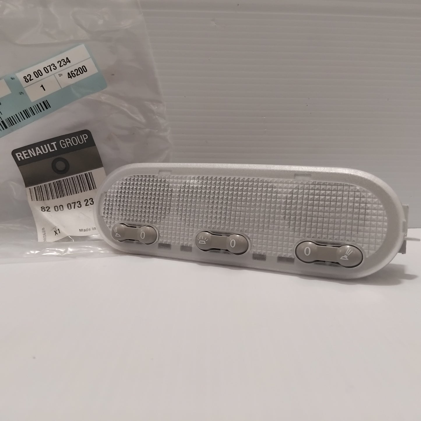 Genuine Renault Rooflight | 82 00 073 234