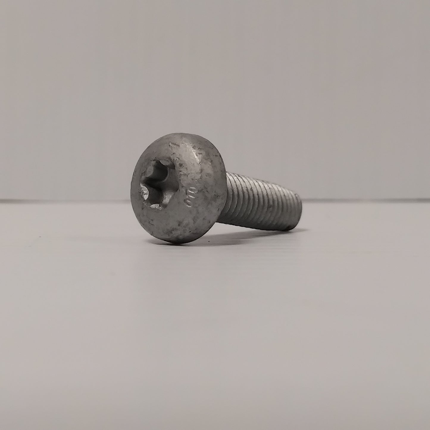 Genuine M8x25 Screw - Ford Focus 2018- | 2194105