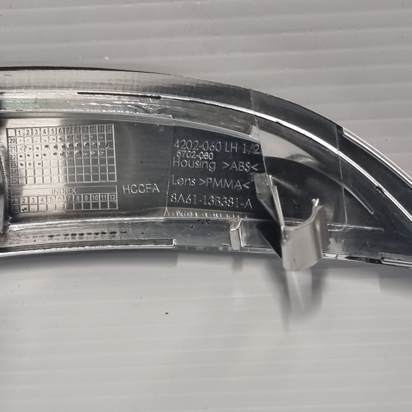 Genuine Left Wing Mirror Indicator - Ford B-Max / Fiesta | 1748313