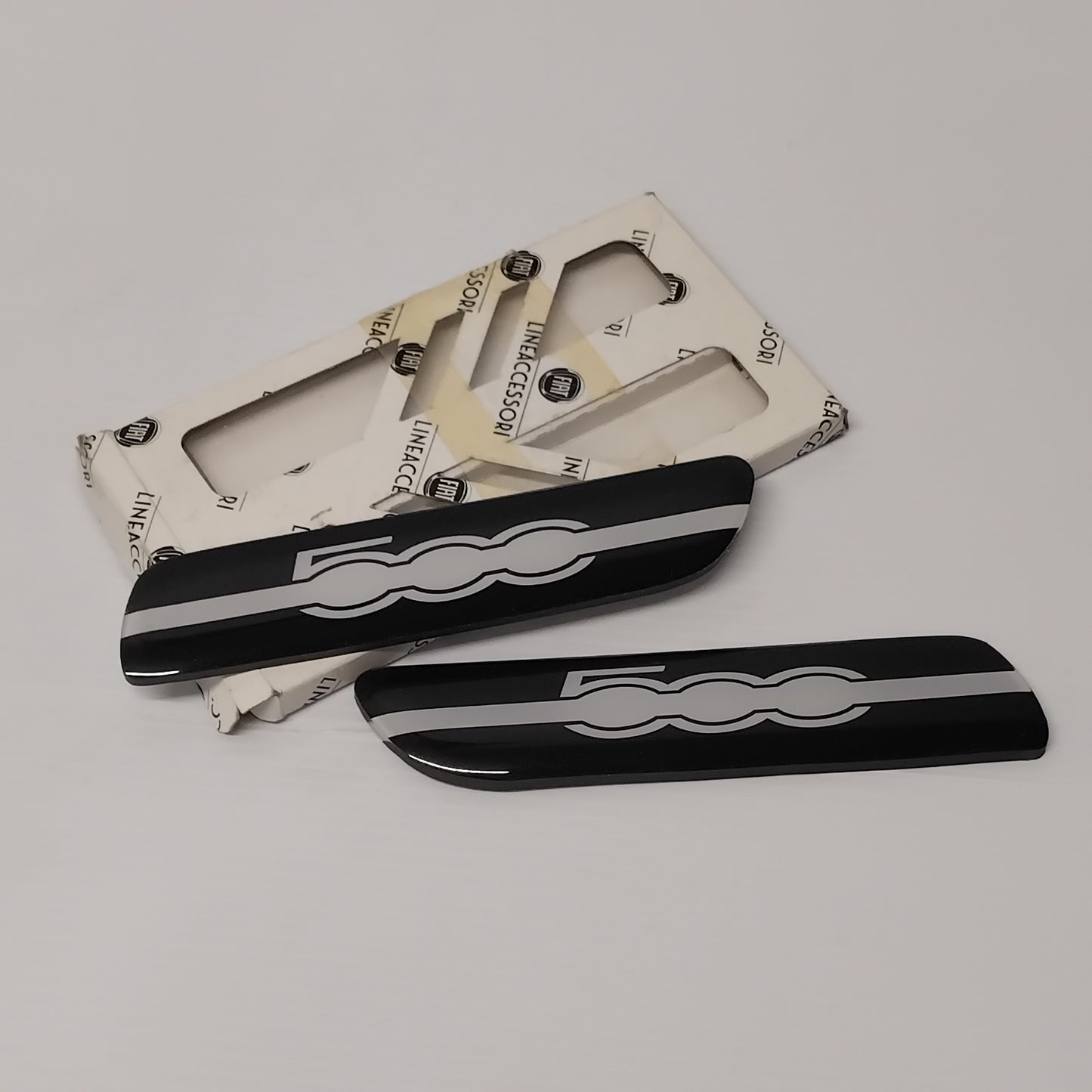 Genuine Black and White Side Wing Badge - Fiat 500 | 50901683