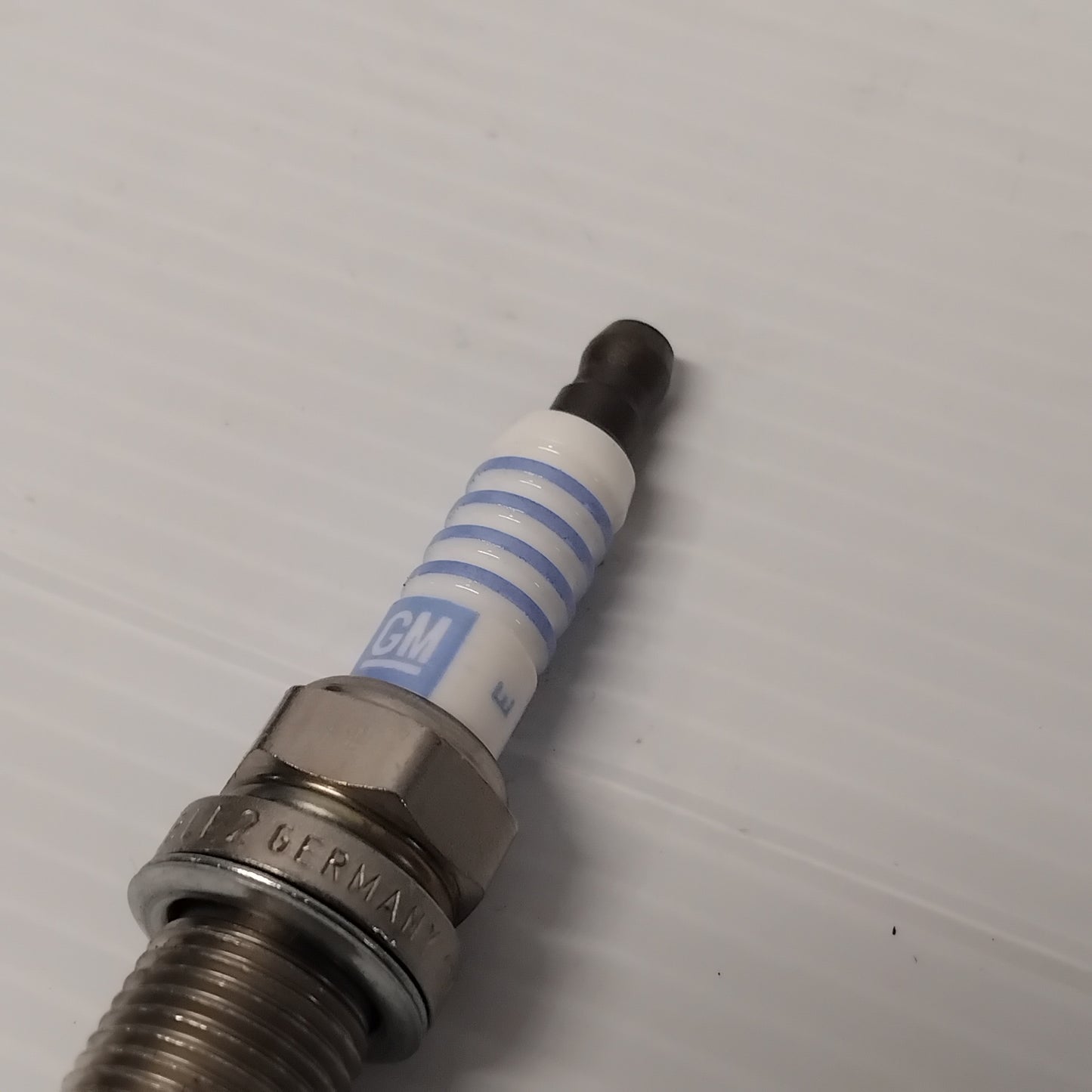 Genuine Vauxhall Spark Plug | 93180485
