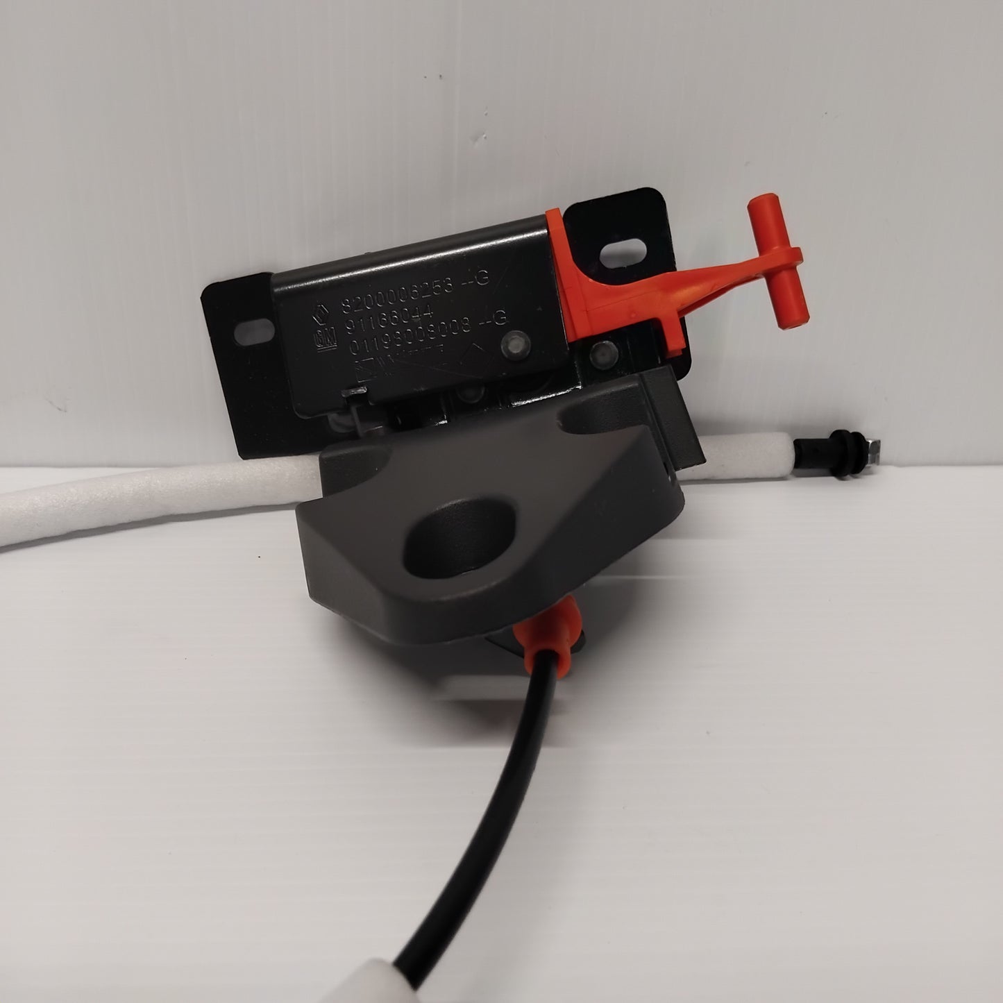 Genuine Renault Lock Mechanism | 82 00 006 253