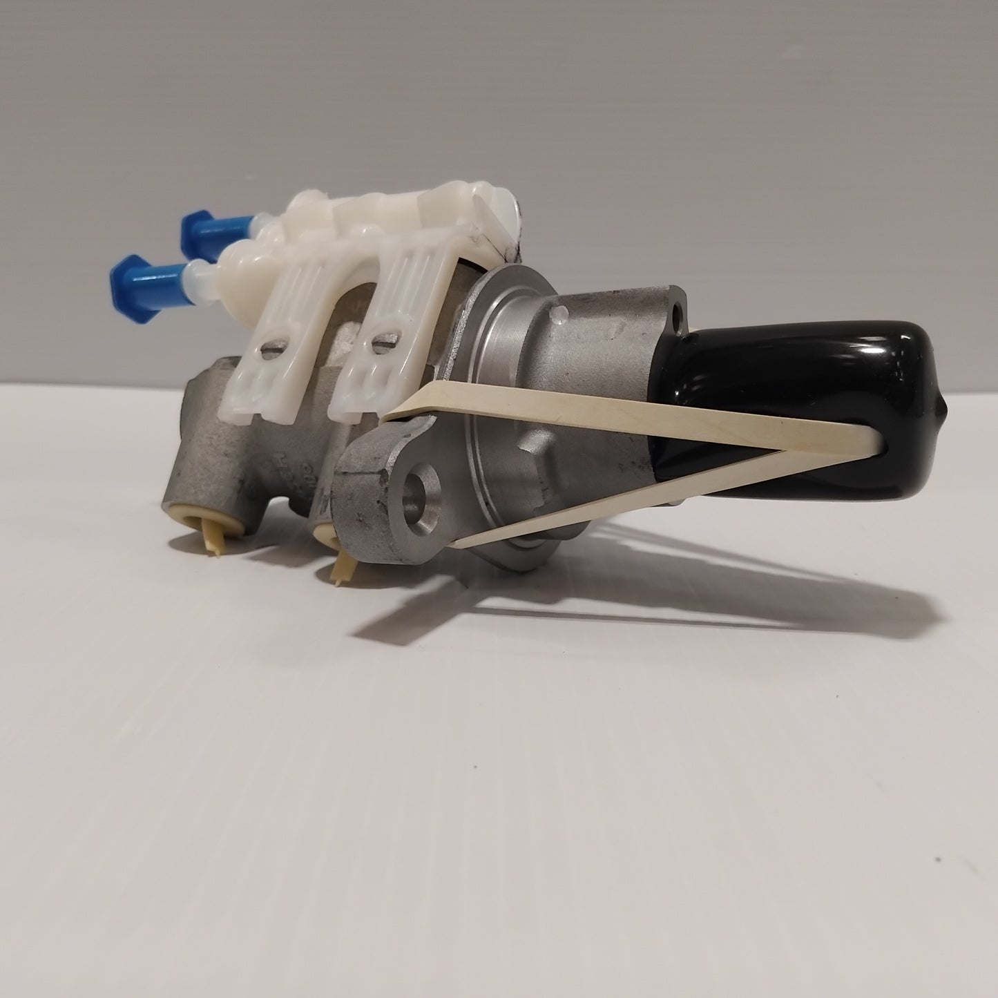 Genuine Brake Master Cylinder - Fiat 500L 2012-2022 | 77366644