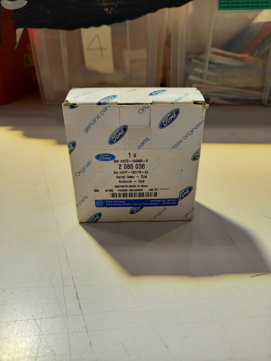 Genuine Ford Aerial Assy - Gps | 2085036