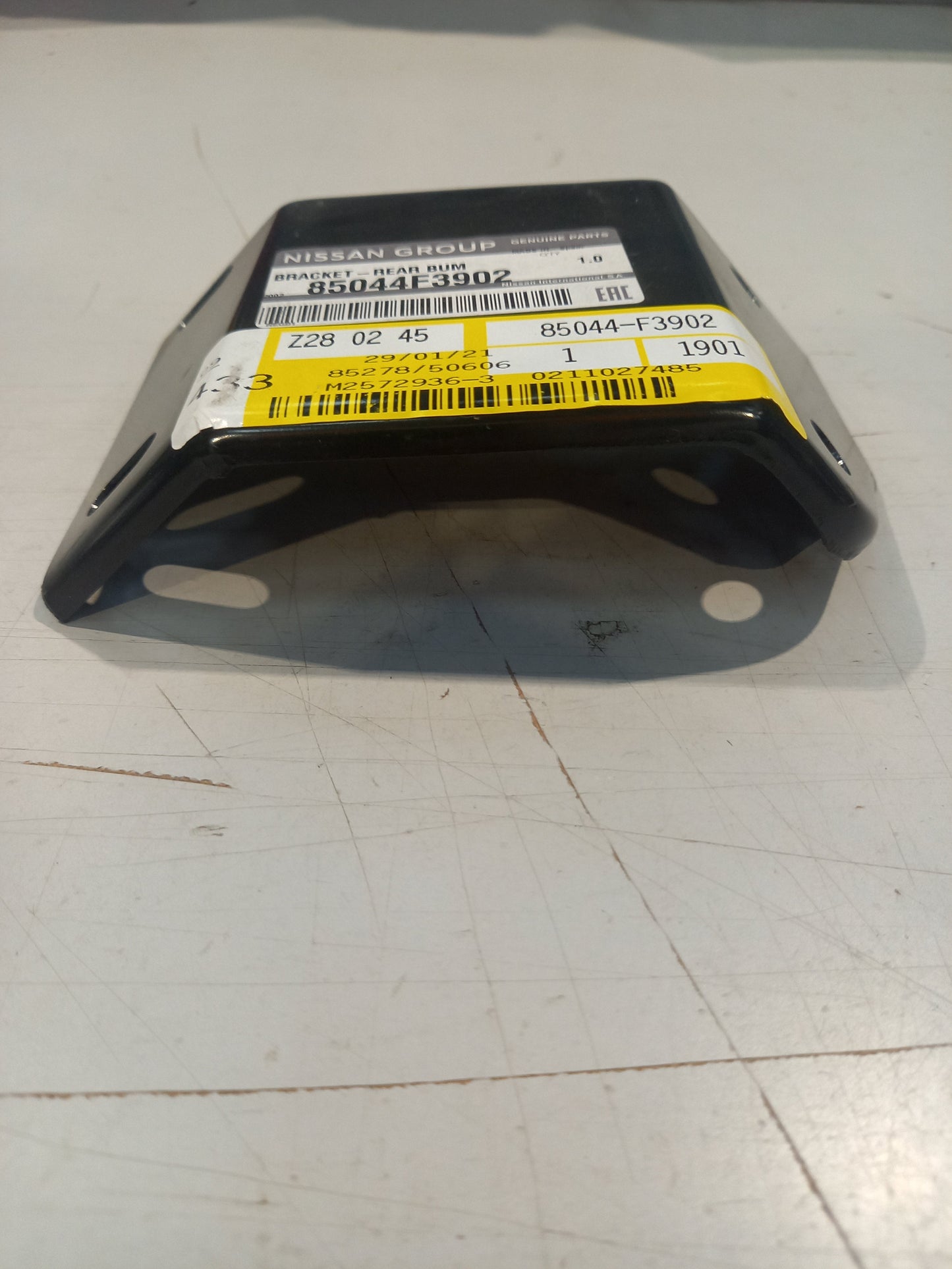 Genuine Nissan Bracket | 85044F3902