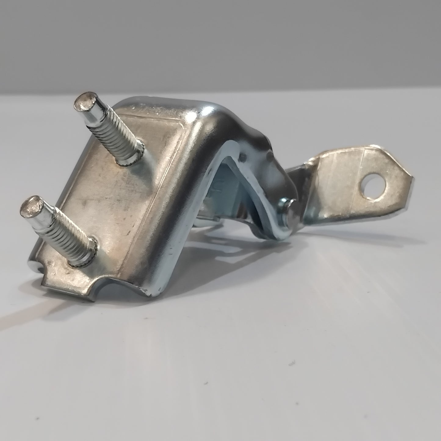 Genuine Suzuki Hinge,Rear Door Rh Az | 69430-68L00-000