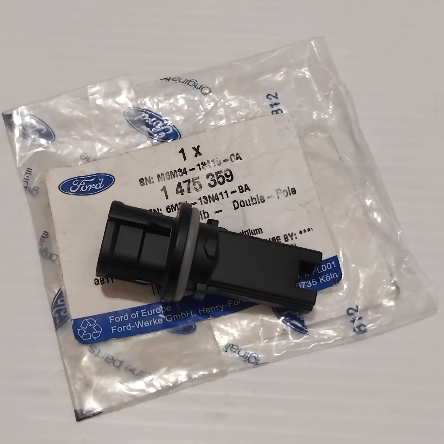 Genuine Ford Holder Assy - Bulb - Double-Pole | 1475359