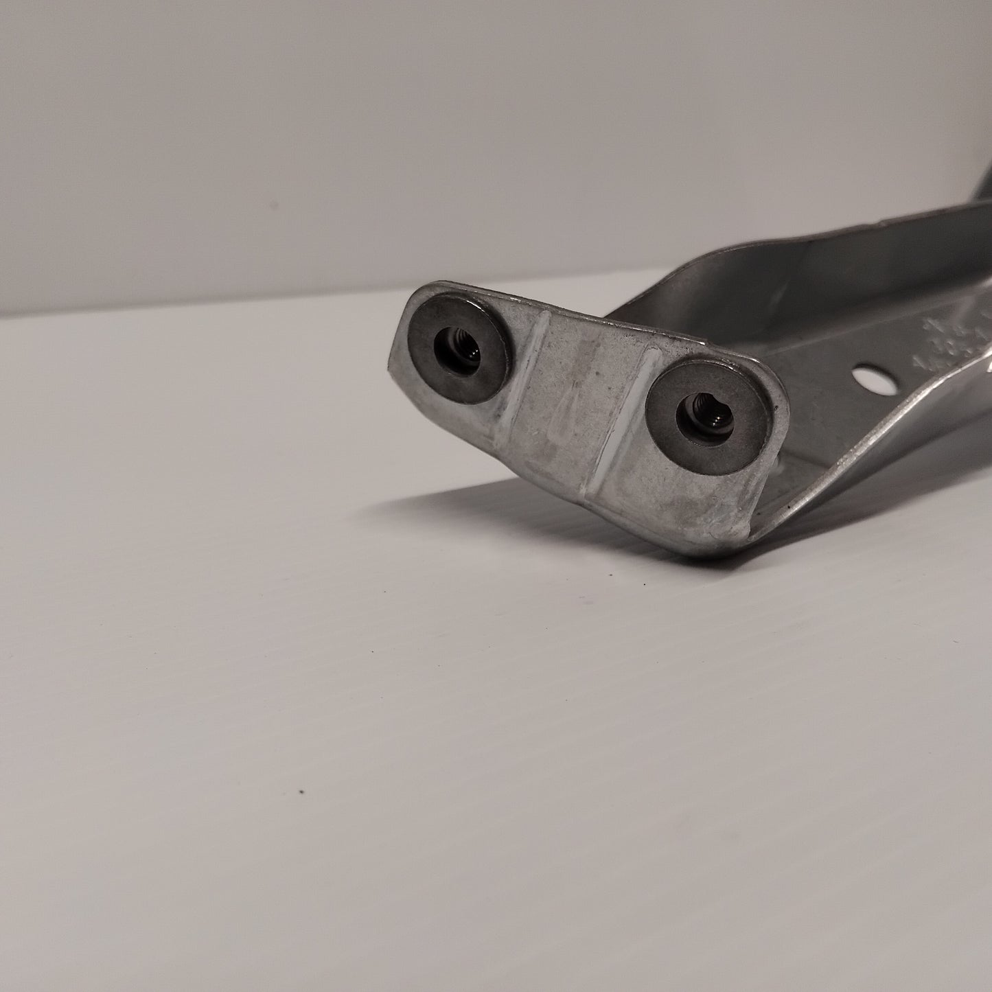 Genuine Front Left Fender Extension Bracket - Ford Focus 2018- | 2311070