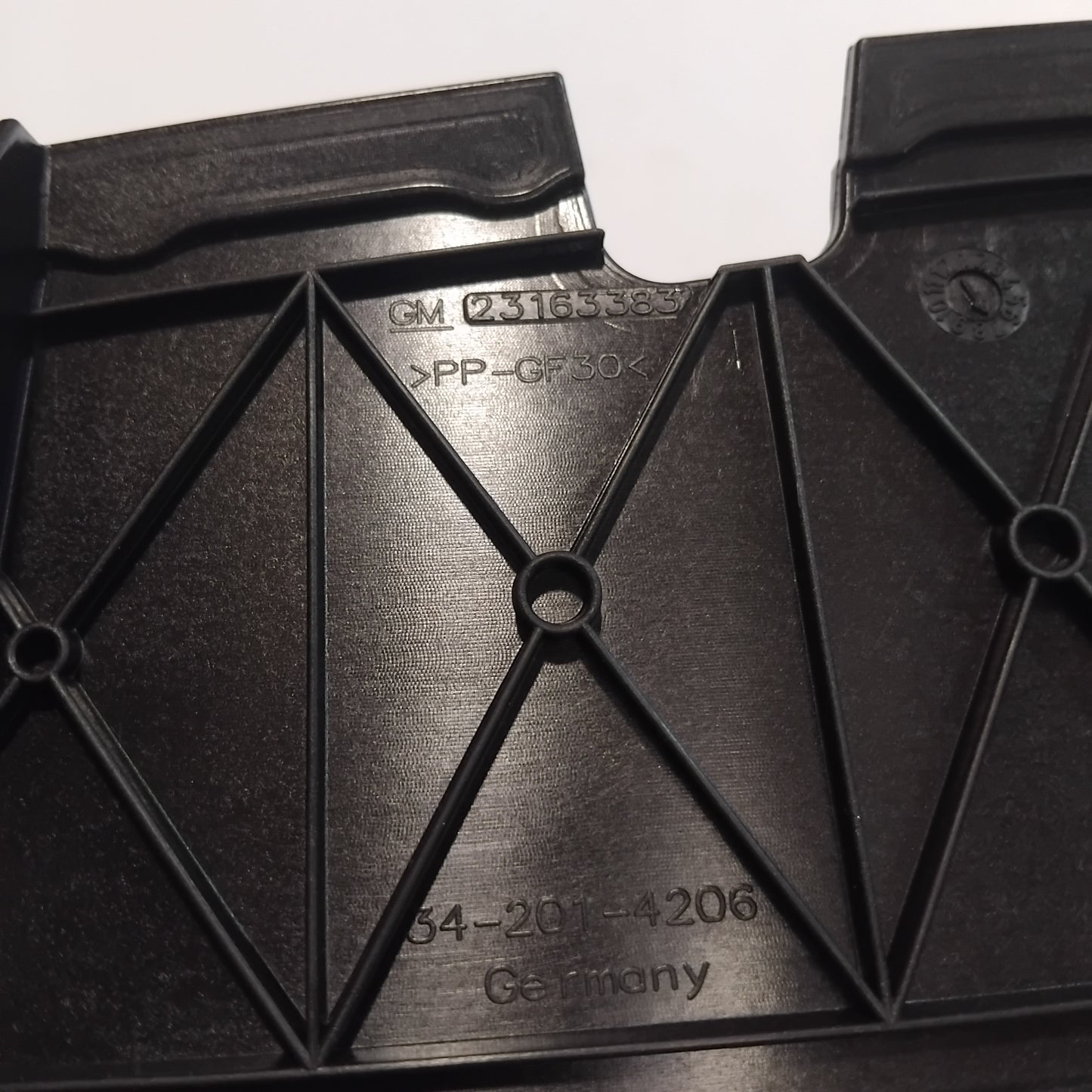 Genuine Vauxhall Outlet Tank | 55206391