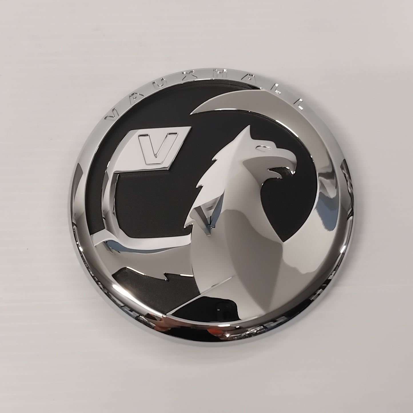 Genuine Vauxhall Brand Emblem | 39139815