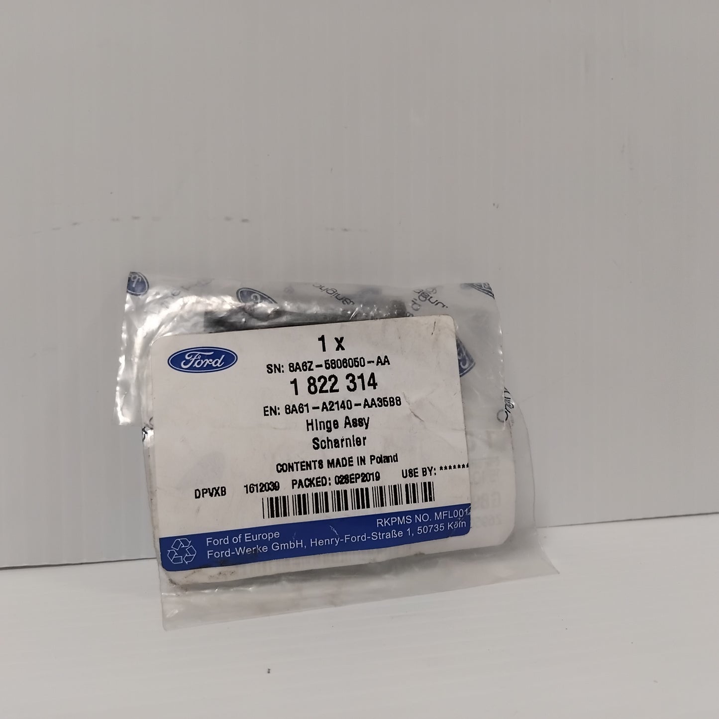 Genuine Glove Box Hinge Pin - Ford Transit 2013-2018 | 1822314