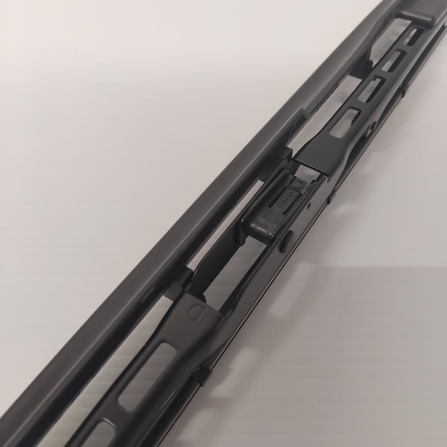 Genuine Driver Side Wiper Blade - Nissan X-Trail 2005-2013 | 28891ES50A