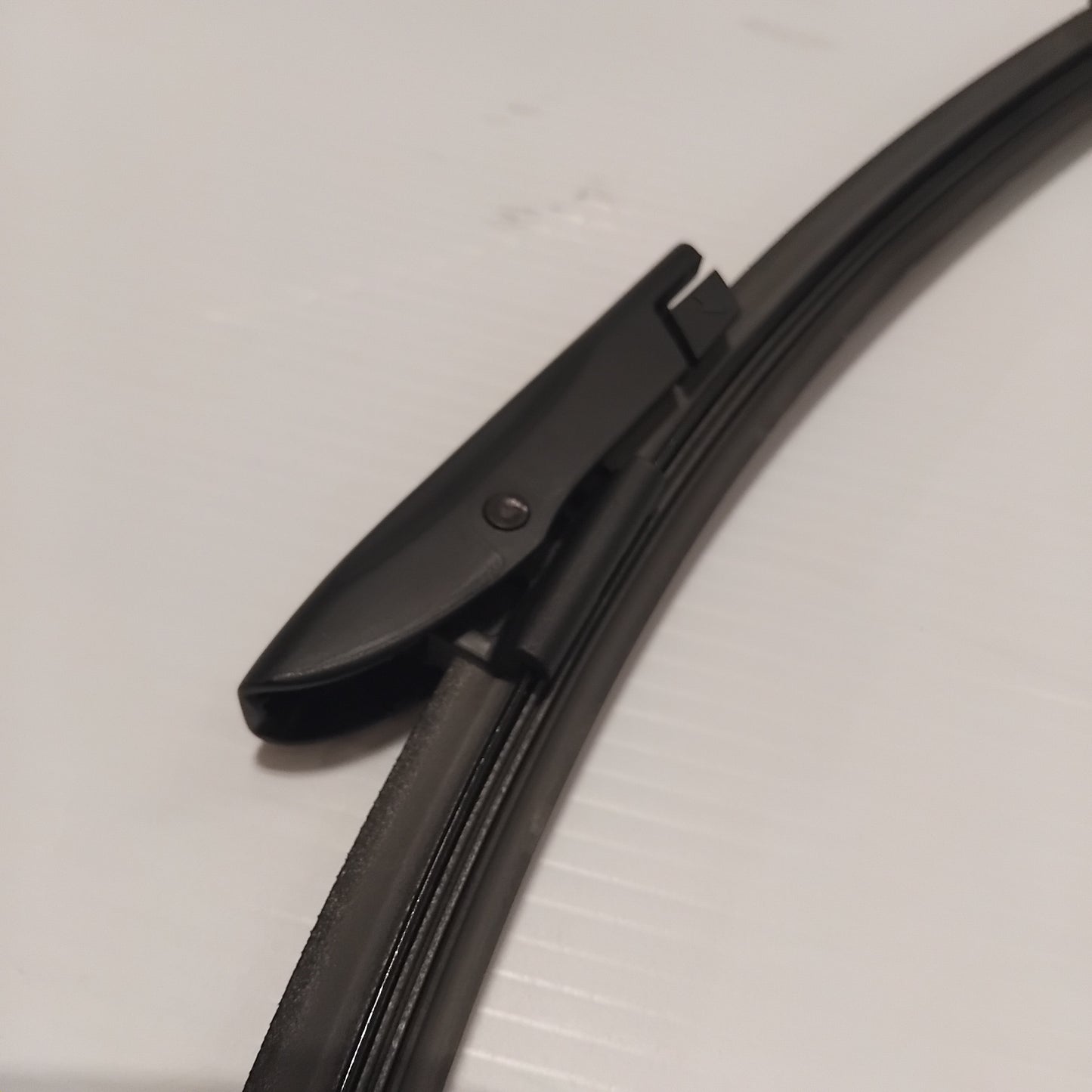 Genuine Renault Wiper Blade Rh | 28 89 082 85R