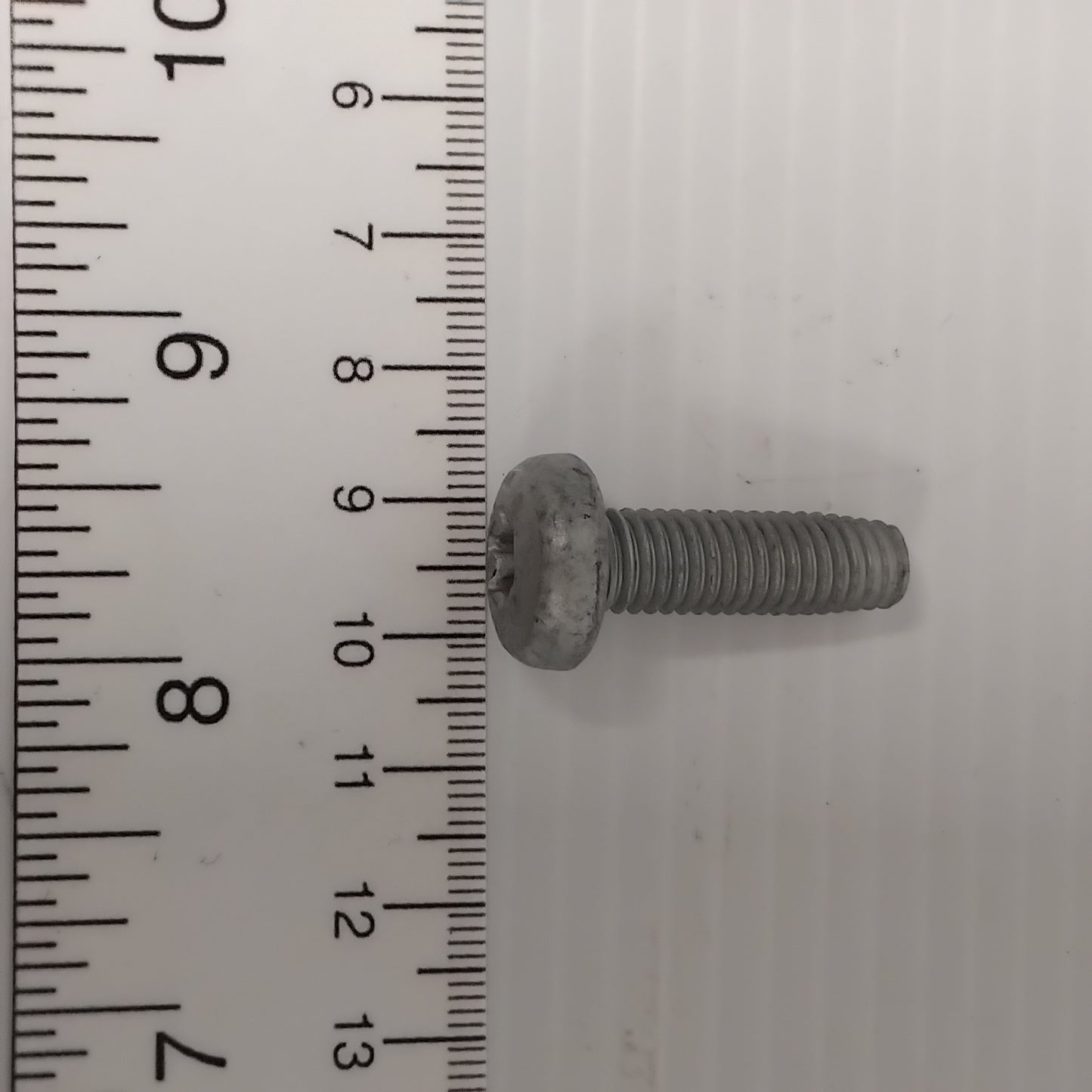 Genuine M8x25 Screw - Ford Focus 2018- | 2194105