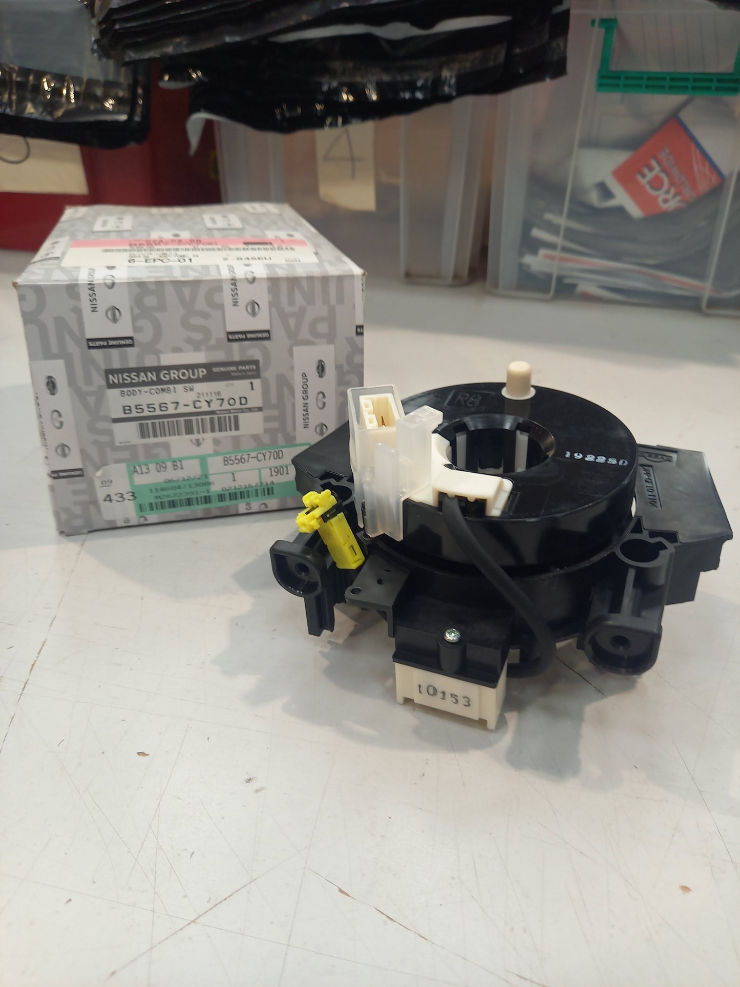 Genuine Nissan Body-Combi Sw | B5567CY70D