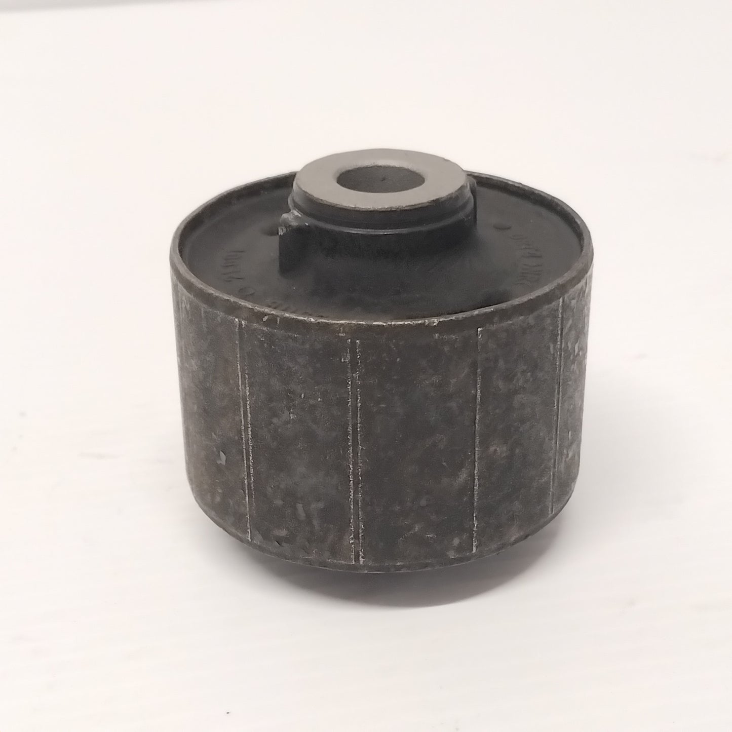 Genuine Rear Suspension Bush - Kia Sportage 2006-2010 | 551162E001