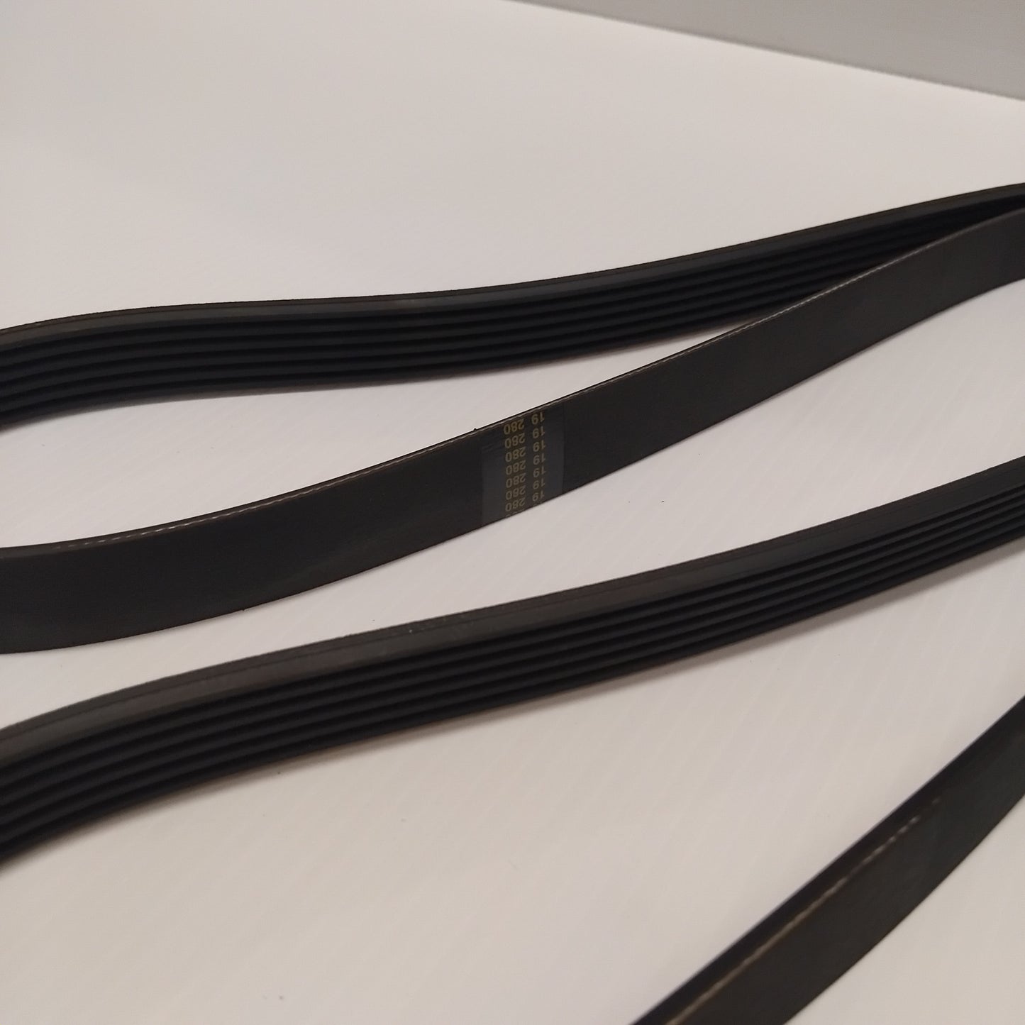 Genuine Ford V-Belt | 1141315