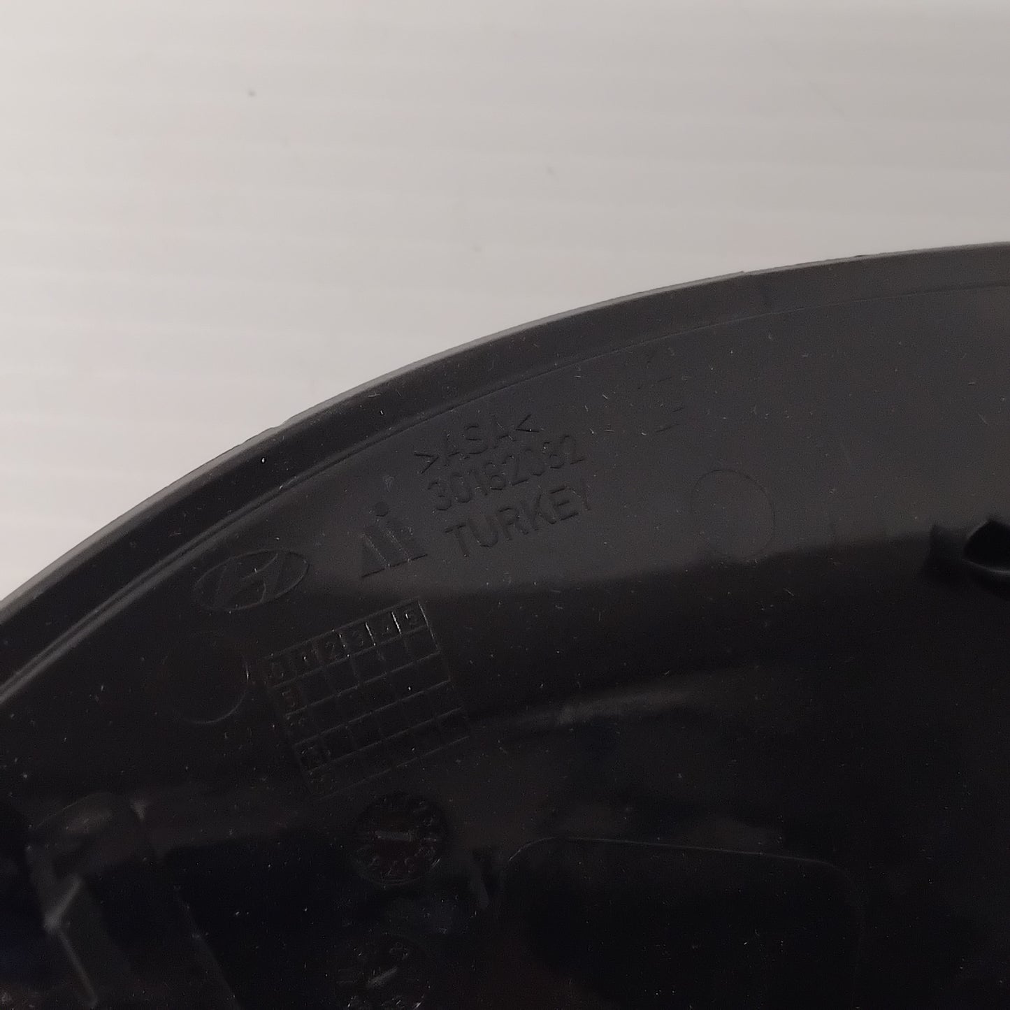 Genuine Hyundai Scalp-Side Cover,Lh | 87618Q0000