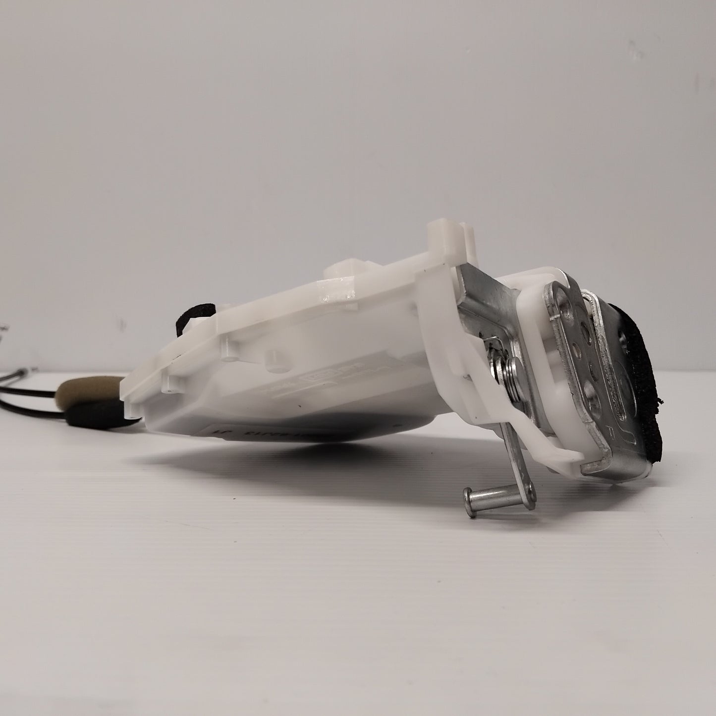 Genuine Suzuki Latch,Rr Door | 82301-62J13-000