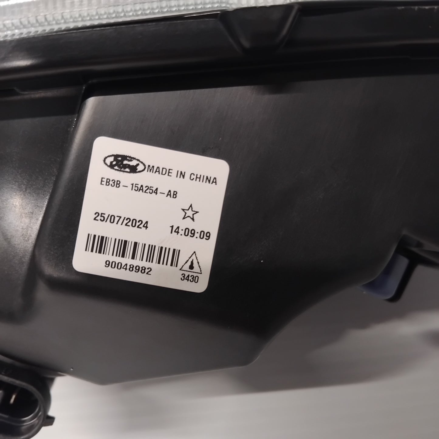 Genuine Front Right Fog Lamp - Ford Ranger 2011 | 1890721