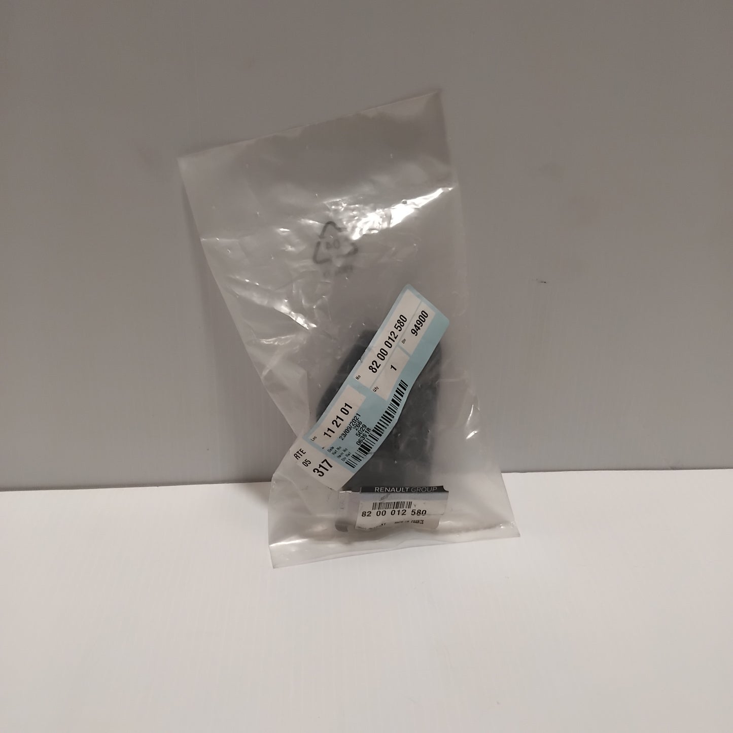 Genuine Renault Bracket Bumber L2 | 82 00 012 580