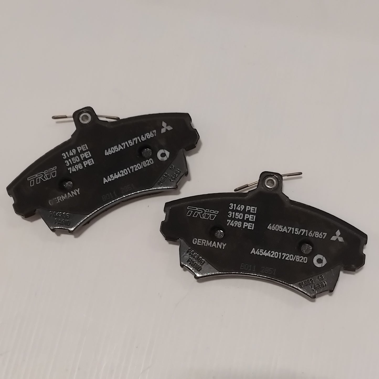 Genuine Mitsubishi Pad Set,Fr Brake | 4605A658