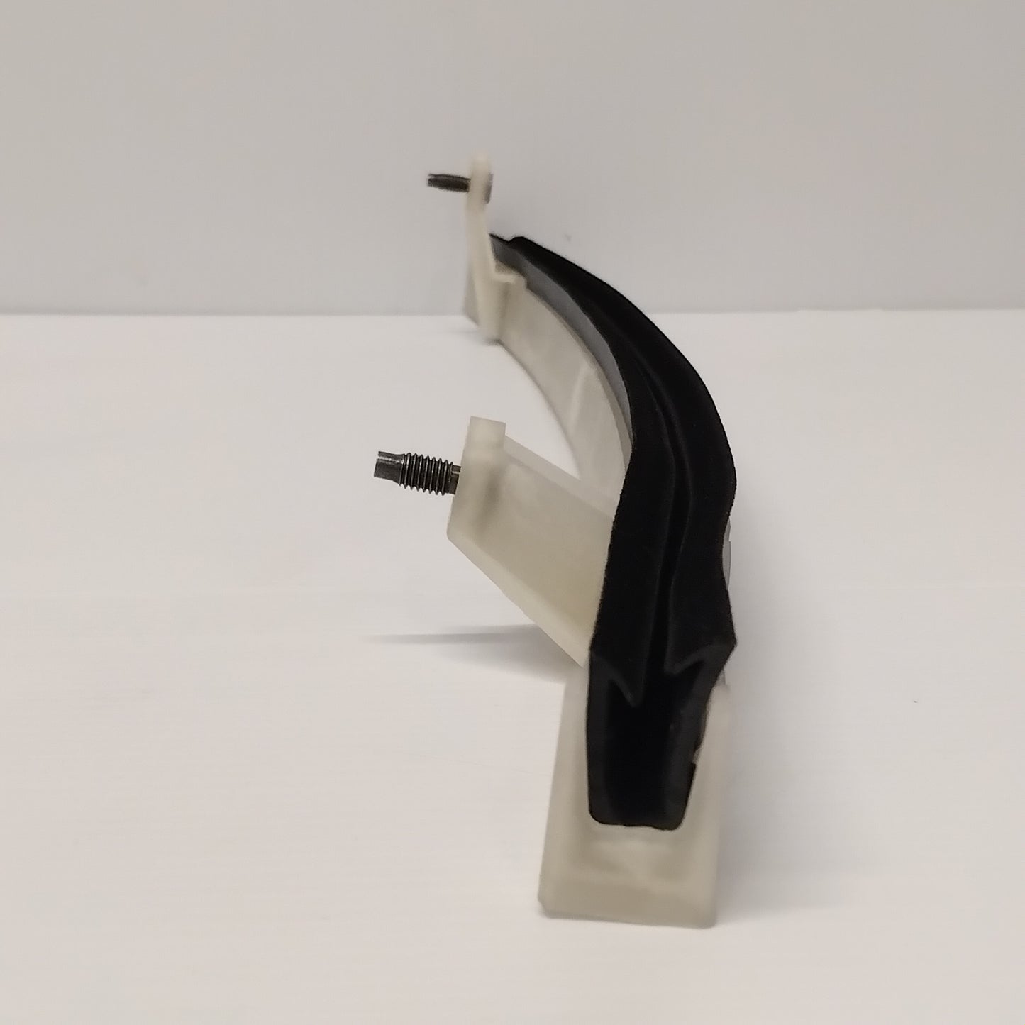 Genuine Front Left Door Window Guide - Citroen Dispatch / Peugeot 806 | 930375