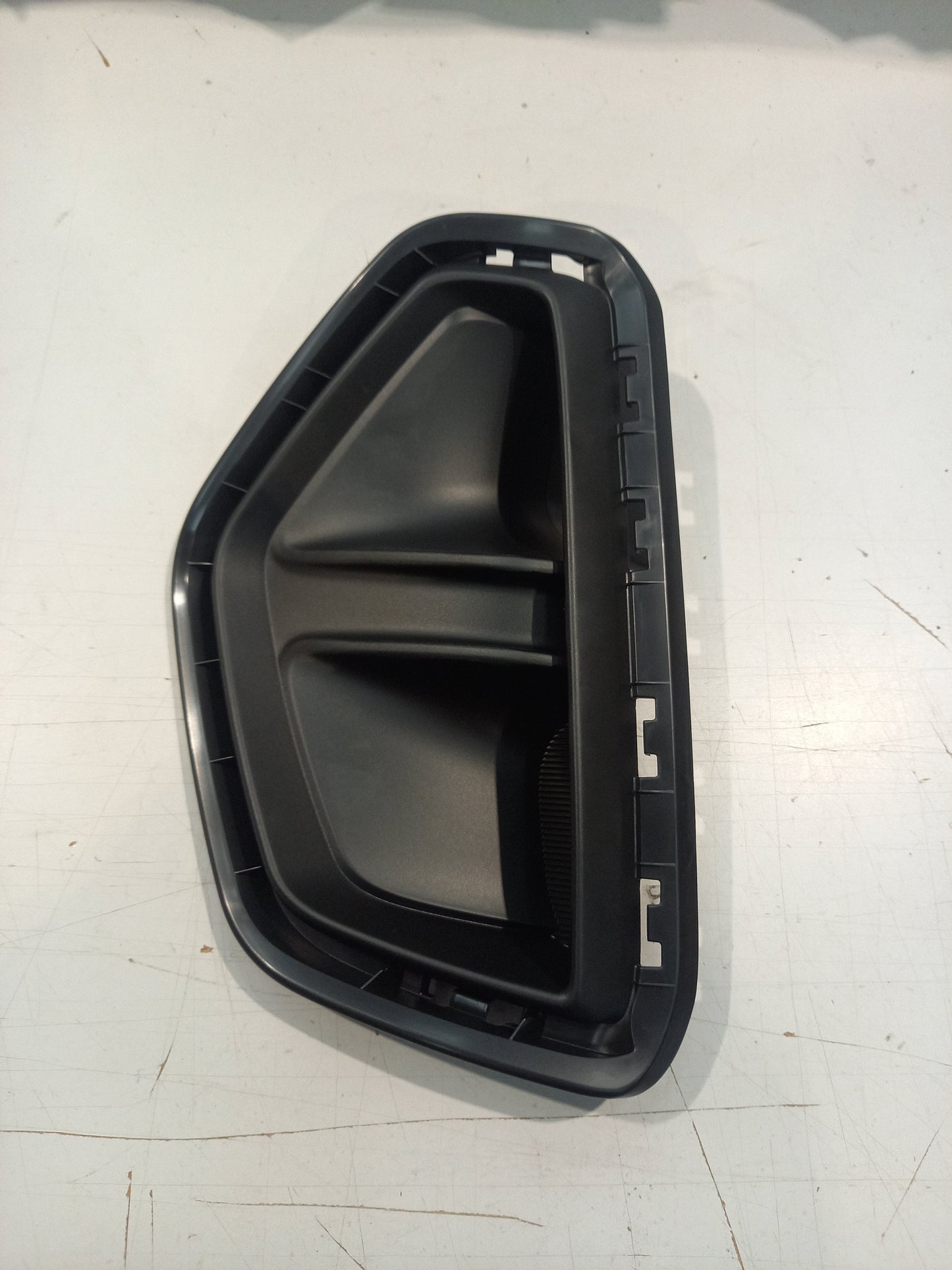 Genuine Kia Cover-Blanking Frt F | 86524H8400