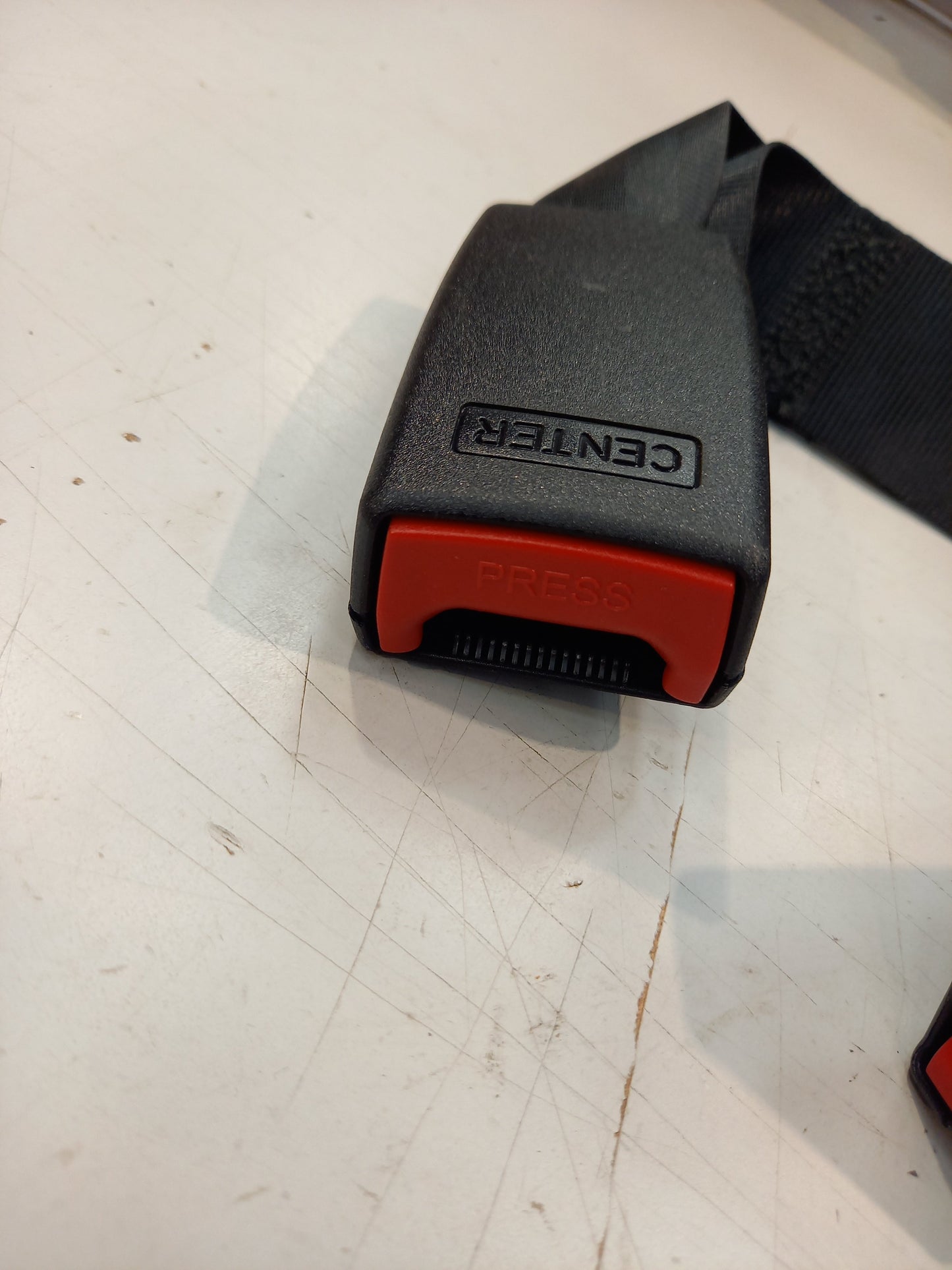 Genuine Hyundai Double Buckle Assy-R | 898300X2004X