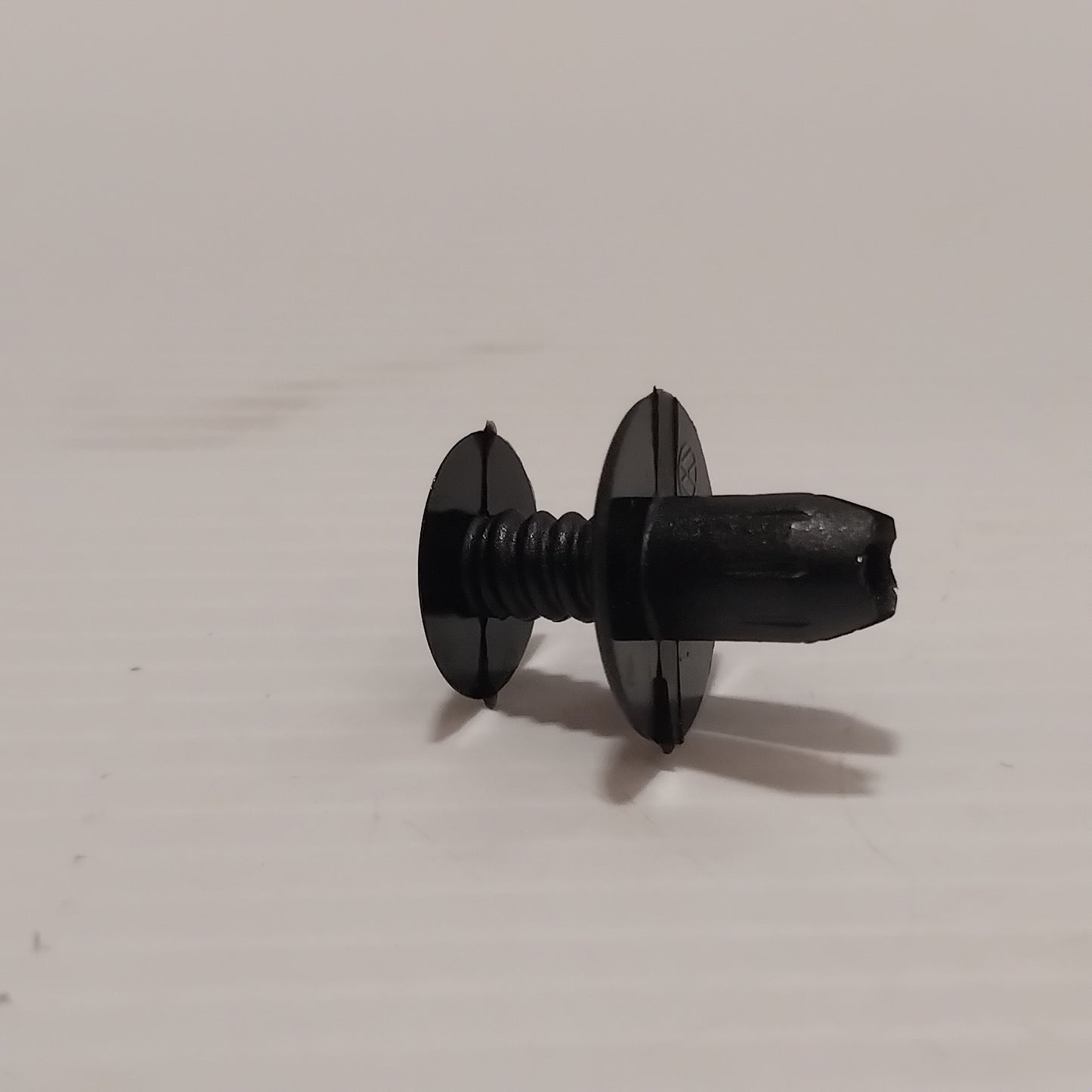 Genuine Ford Clip | 1015190