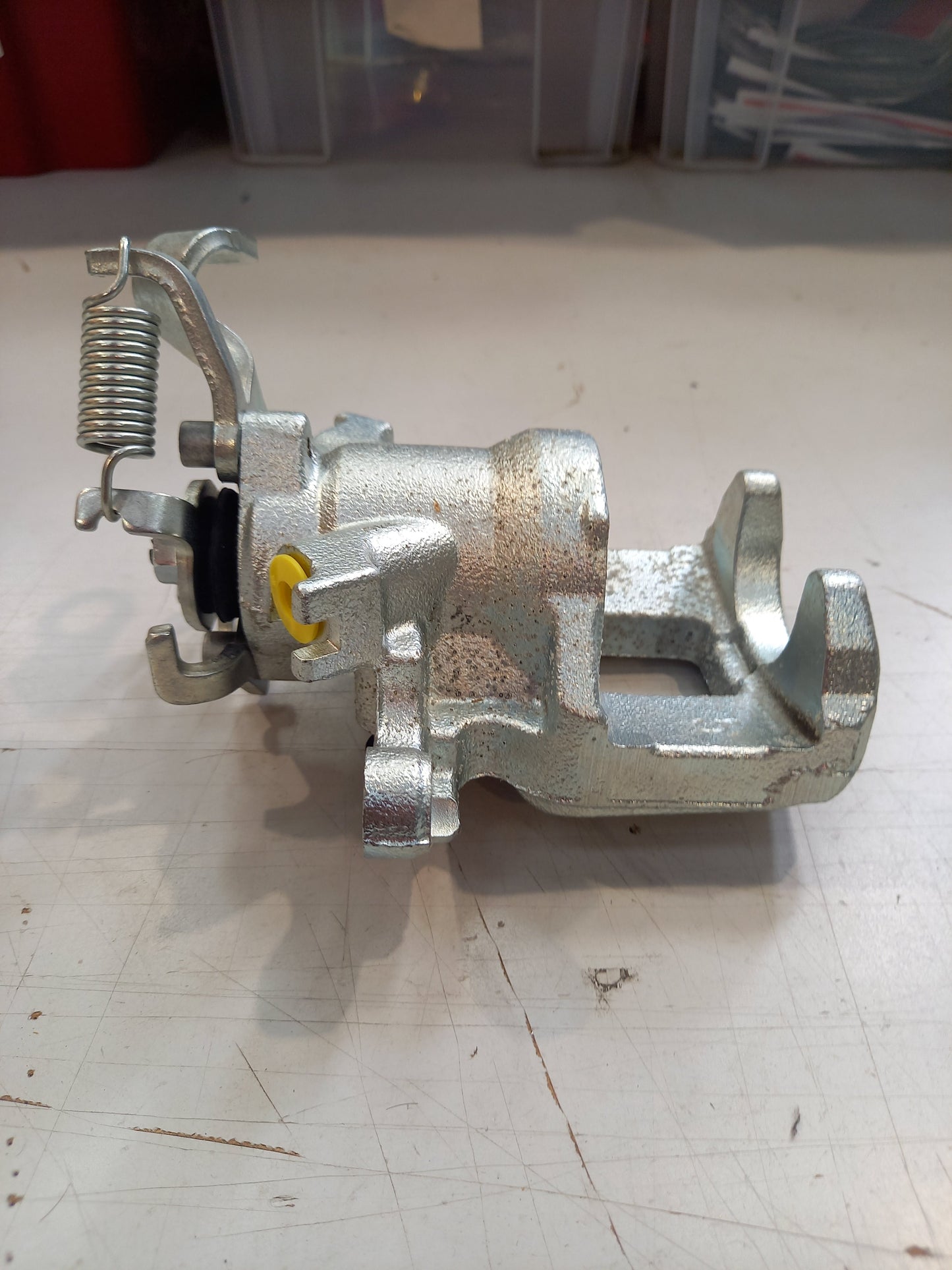 Genuine Mitsubishi Nla Caliper Kit,Rr Brake,Rh | VP13350R