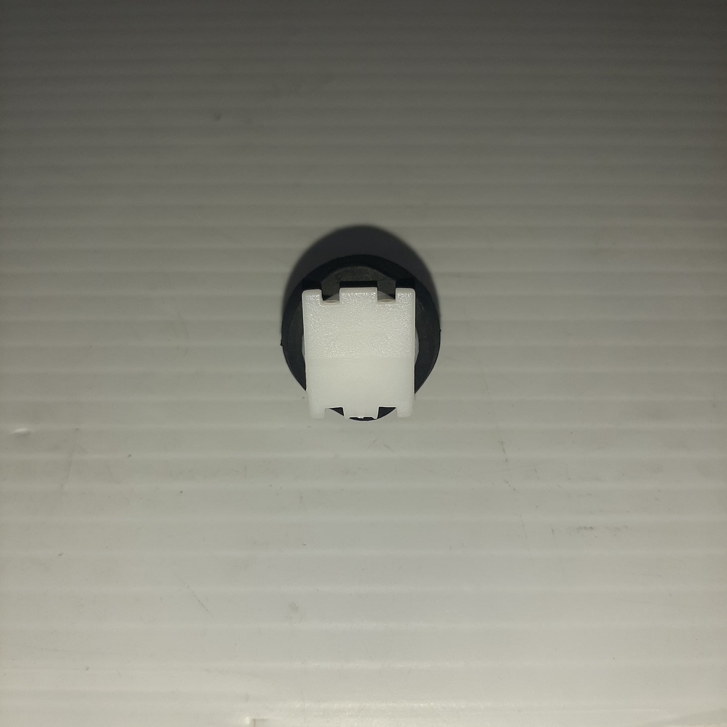 Genuine MG Clip-S/D Sill Mldg - (MG4) | 10888084